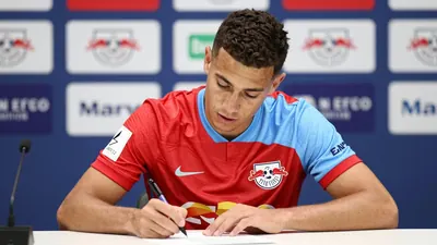 Der Stürmer Marc Guiu wechselt mit einer festen Ablöse von Chelsea zu RB Leipzig, wobei der englische Club eine...