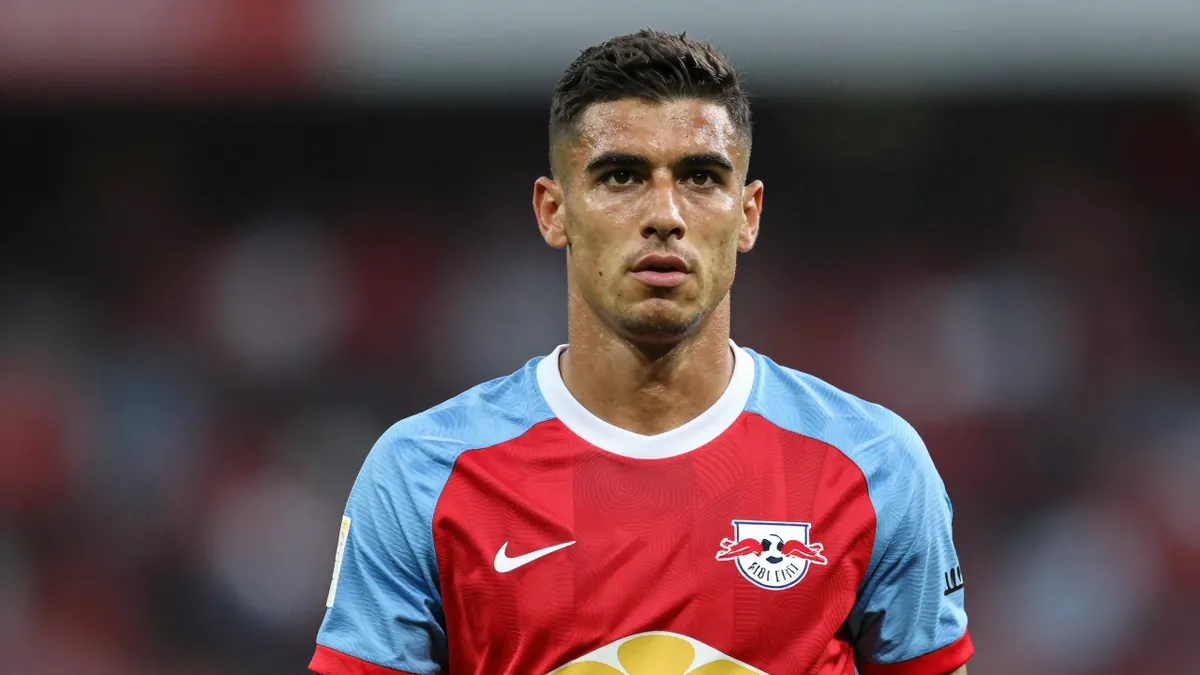 RB Leipzig verleiht die 20-jährige Angreiferin Persis Oteng für eine Saison an PEC Zwolle